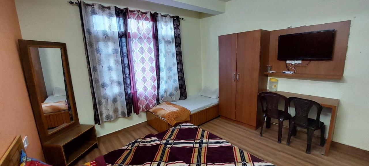 Peaceful Retreat Home Stay, ダルハウジ エクステリア 写真
